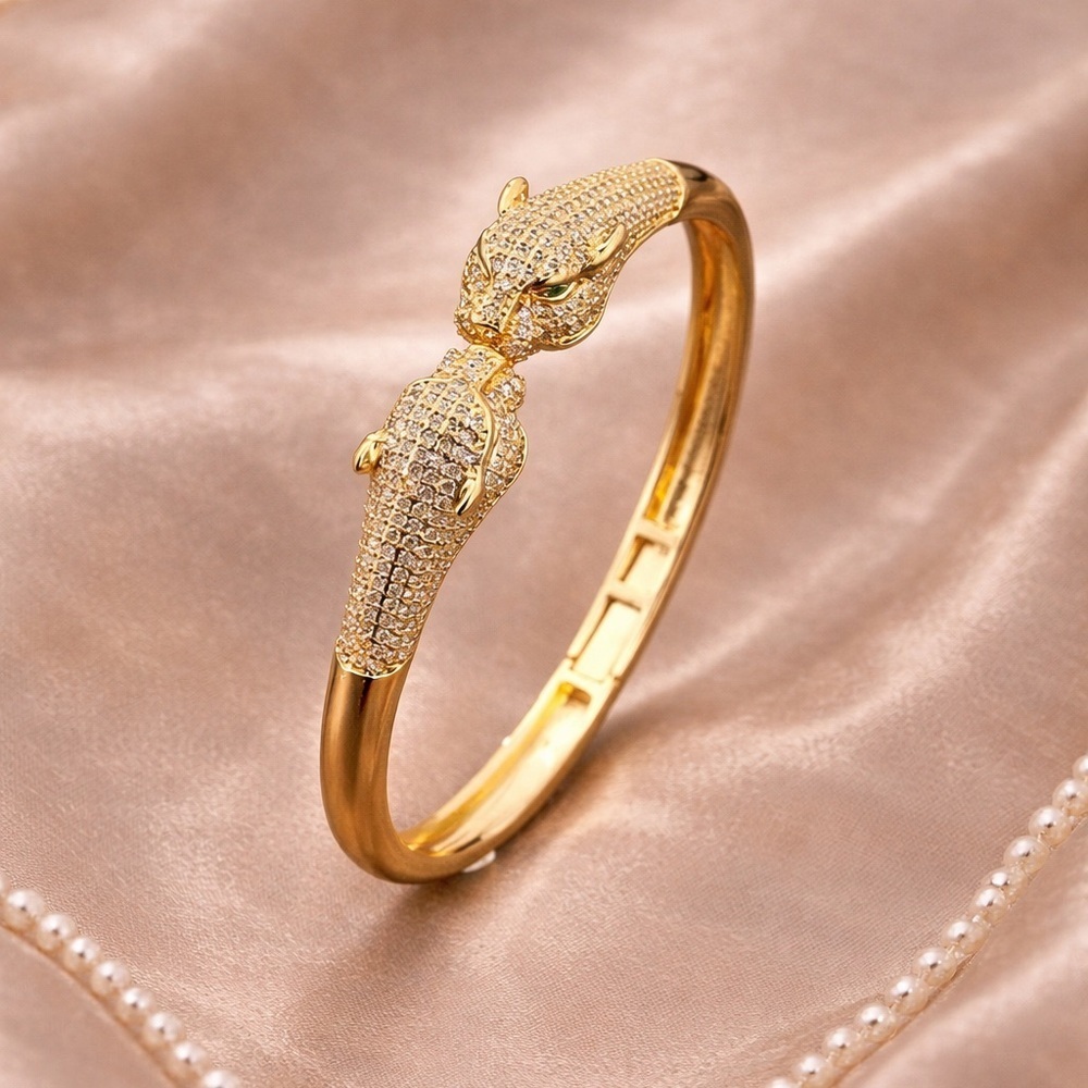 Panthere Crystal Head Encrusted Bangle Bracelet